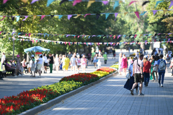 День Рождения парка Горького