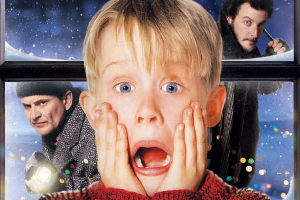 Показ культовой новогодней комедии «Один дома»