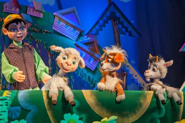 Детский спектакль "Щенок, не умеющий лаять