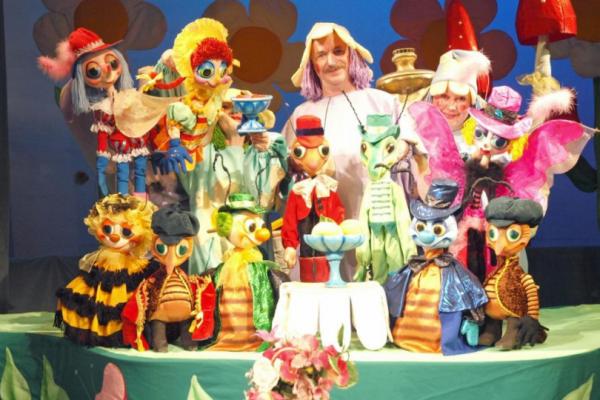 Спектакль "Муха-цокотуха"